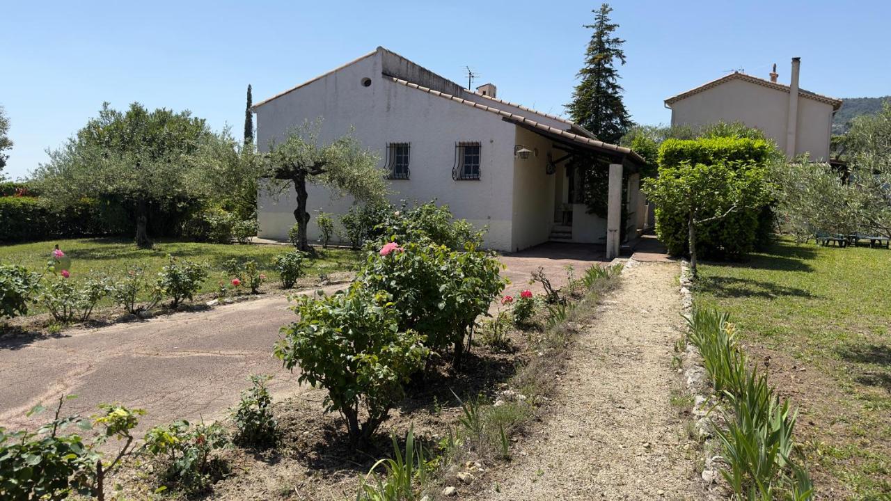 Villa Entiere Au Calme Dans Village Provencal Peymeinade Bagian luar foto