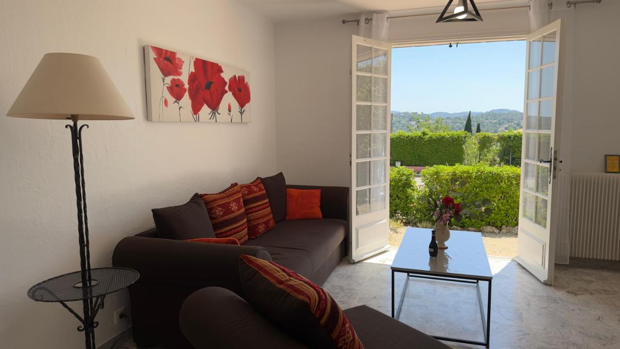 Villa Entiere Au Calme Dans Village Provencal Peymeinade Bagian luar foto