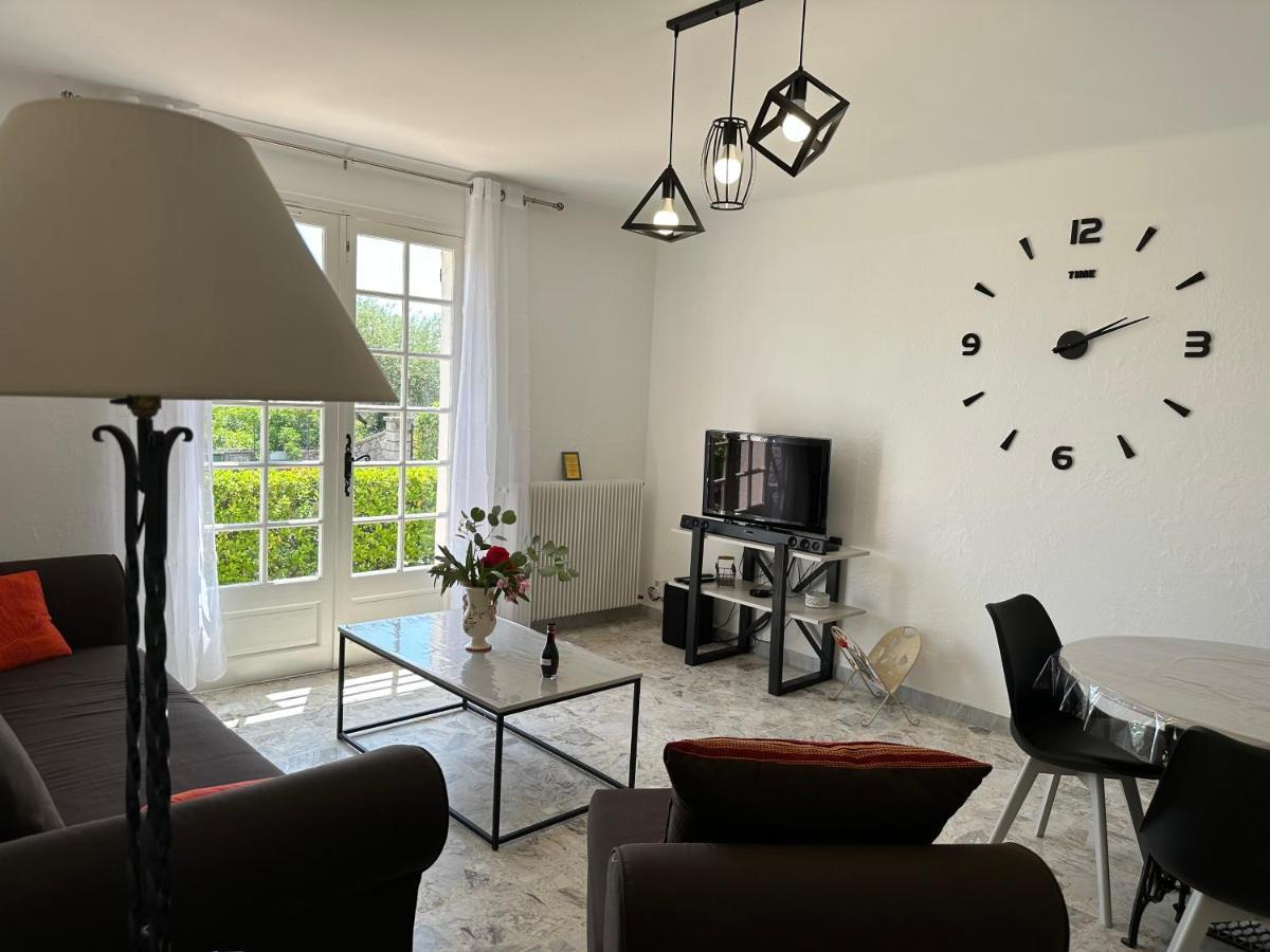 Villa Entiere Au Calme Dans Village Provencal Peymeinade Bagian luar foto