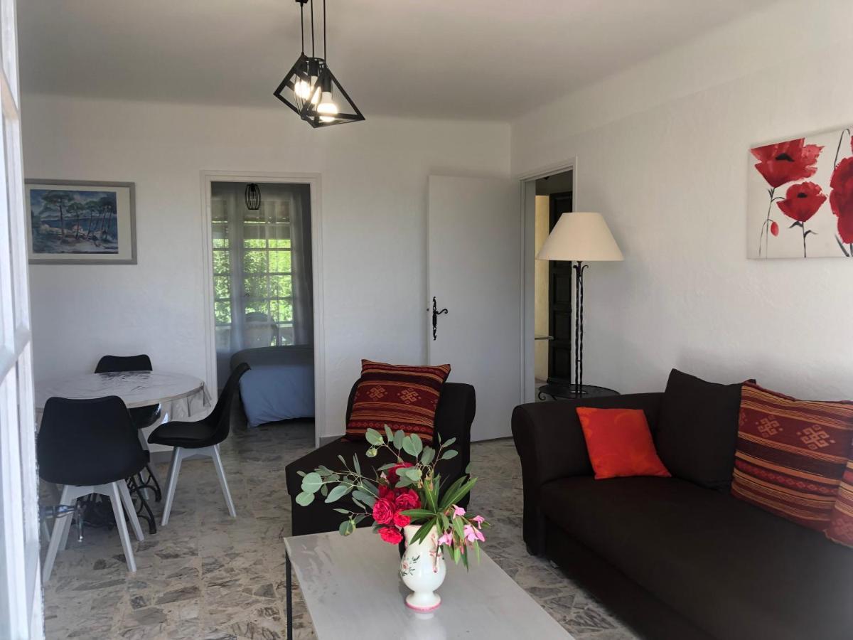 Villa Entiere Au Calme Dans Village Provencal Peymeinade Bagian luar foto