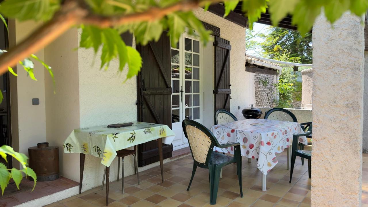 Villa Entiere Au Calme Dans Village Provencal Peymeinade Bagian luar foto